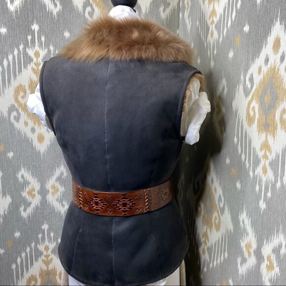 Ralph Lauren Collection Brown & Tan Shearling Contoured Sleeveless Gilet - Picture 11 of 16